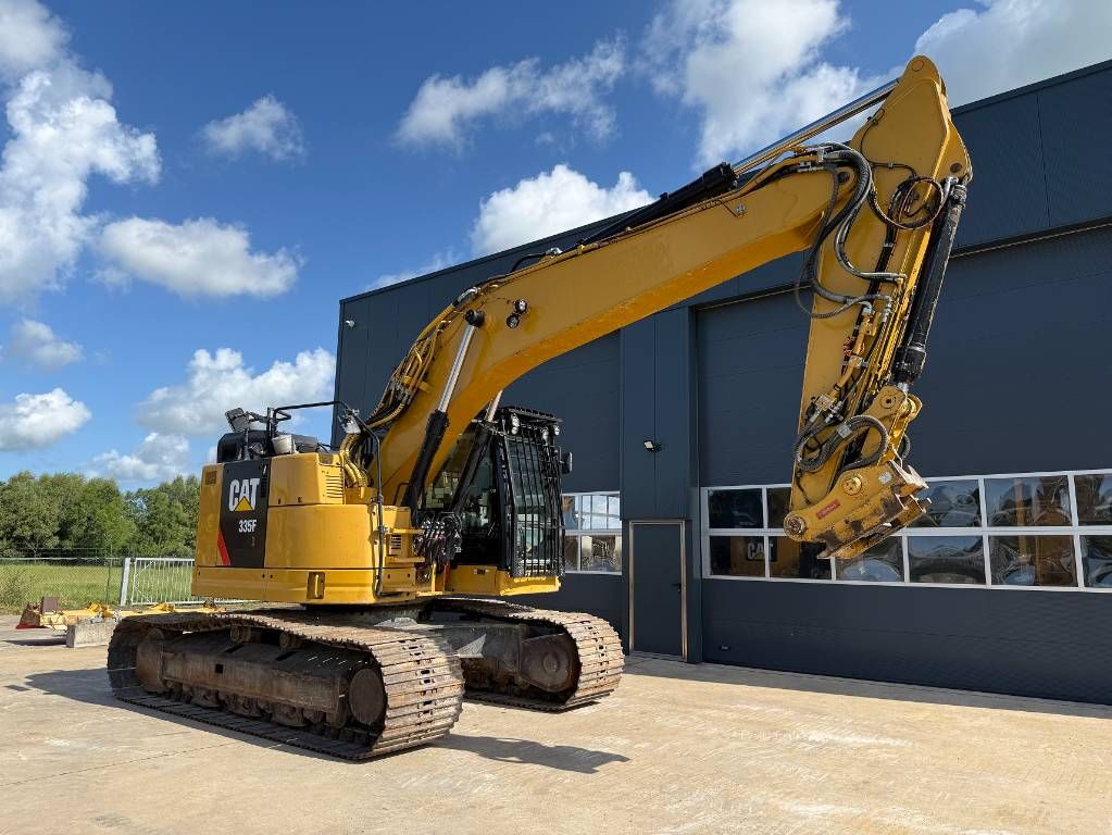 CAT 335 F L CR