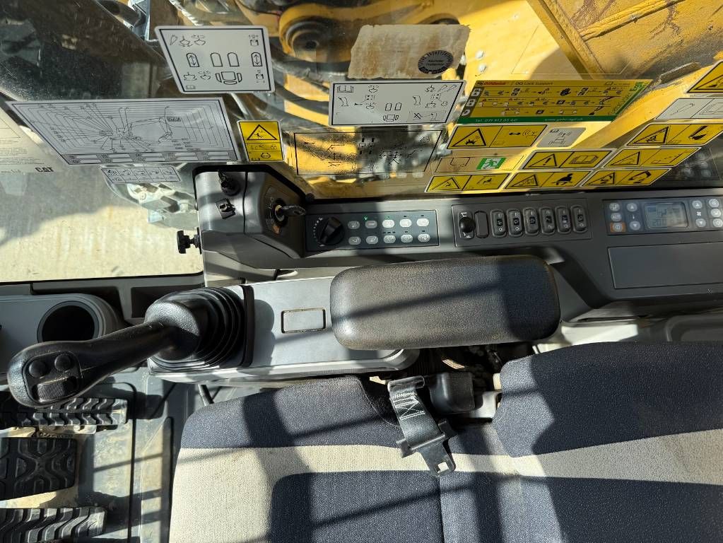 CAT 335 F L CR