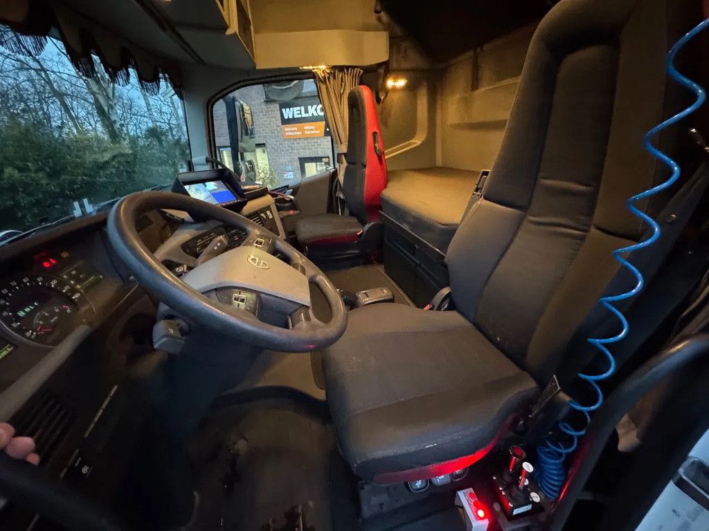 Volvo FH 6X2 VDL 25T Haakarm Standairco 9T Vooras Stuuras NL Truck