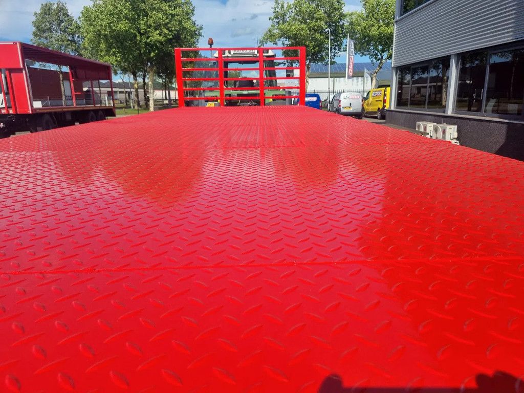 NETAM-FRUEHAUF 2 as langzaamverkeer hydr en lucht geremd, gerefit