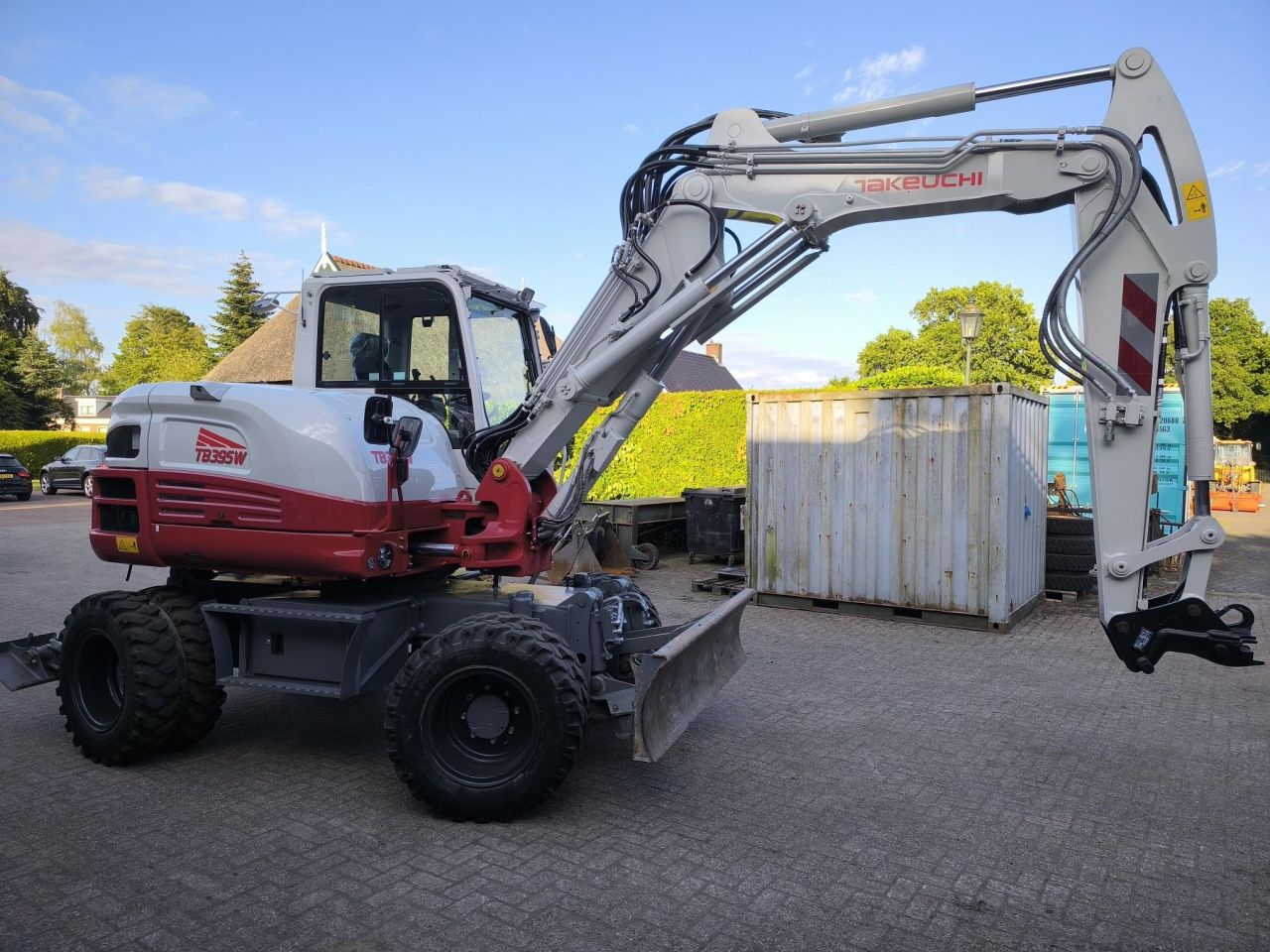 TAKEUCHI TB395W