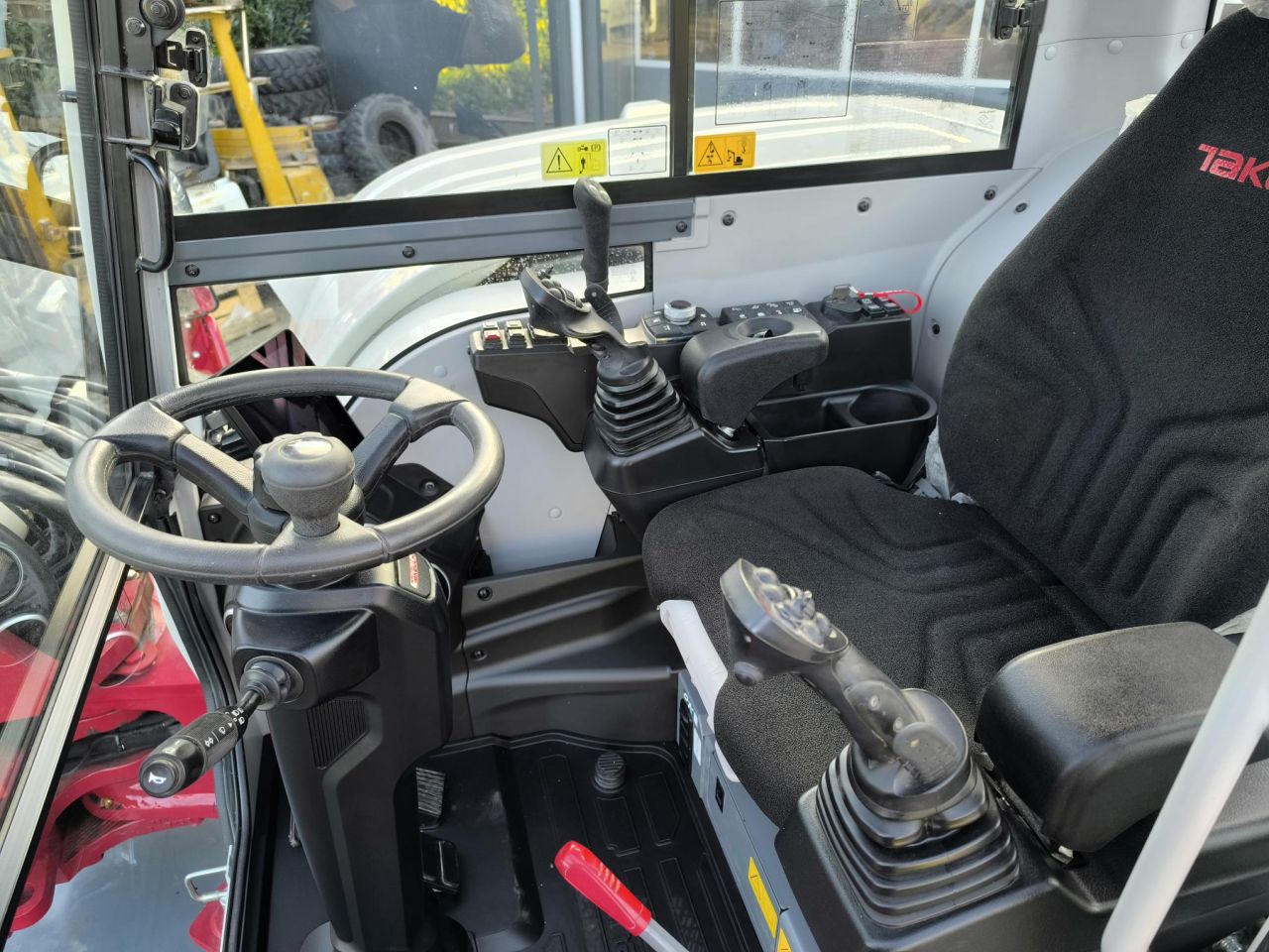 TAKEUCHI TB395W