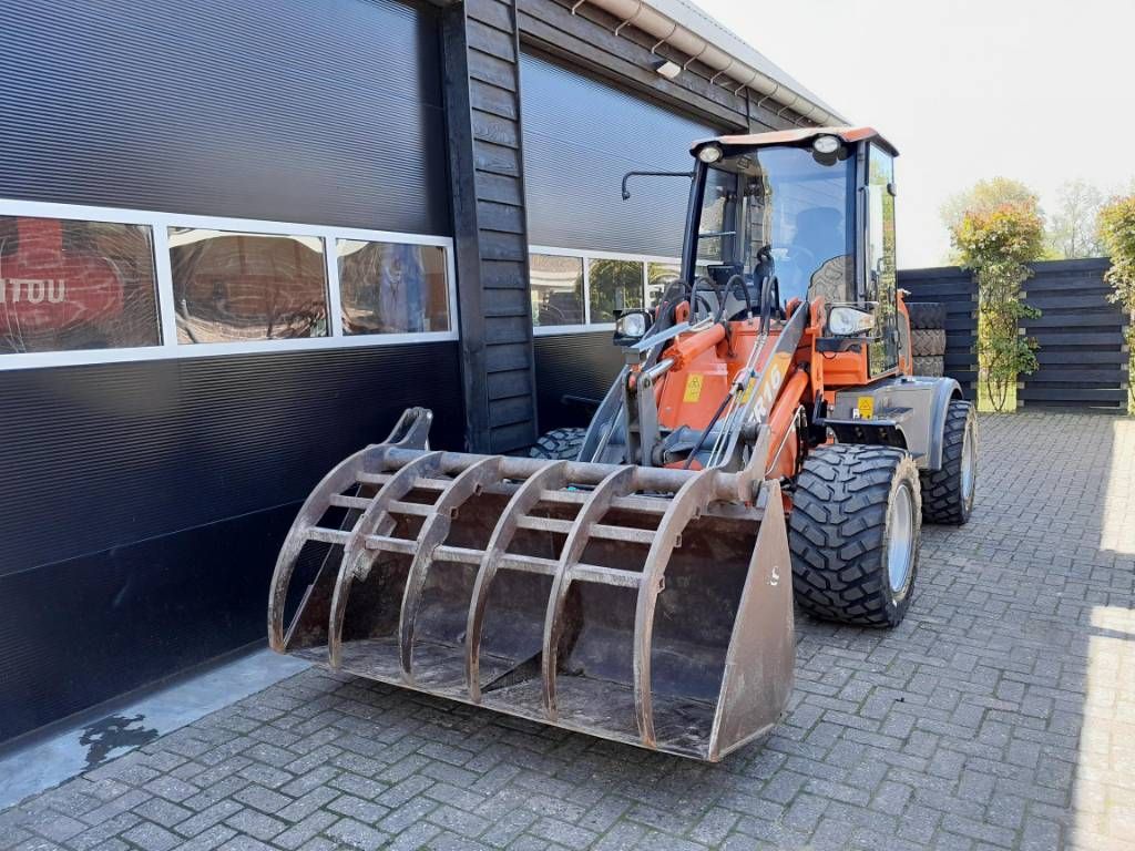 Everun ER 16 Shovel - Loader met pelikaanbak
