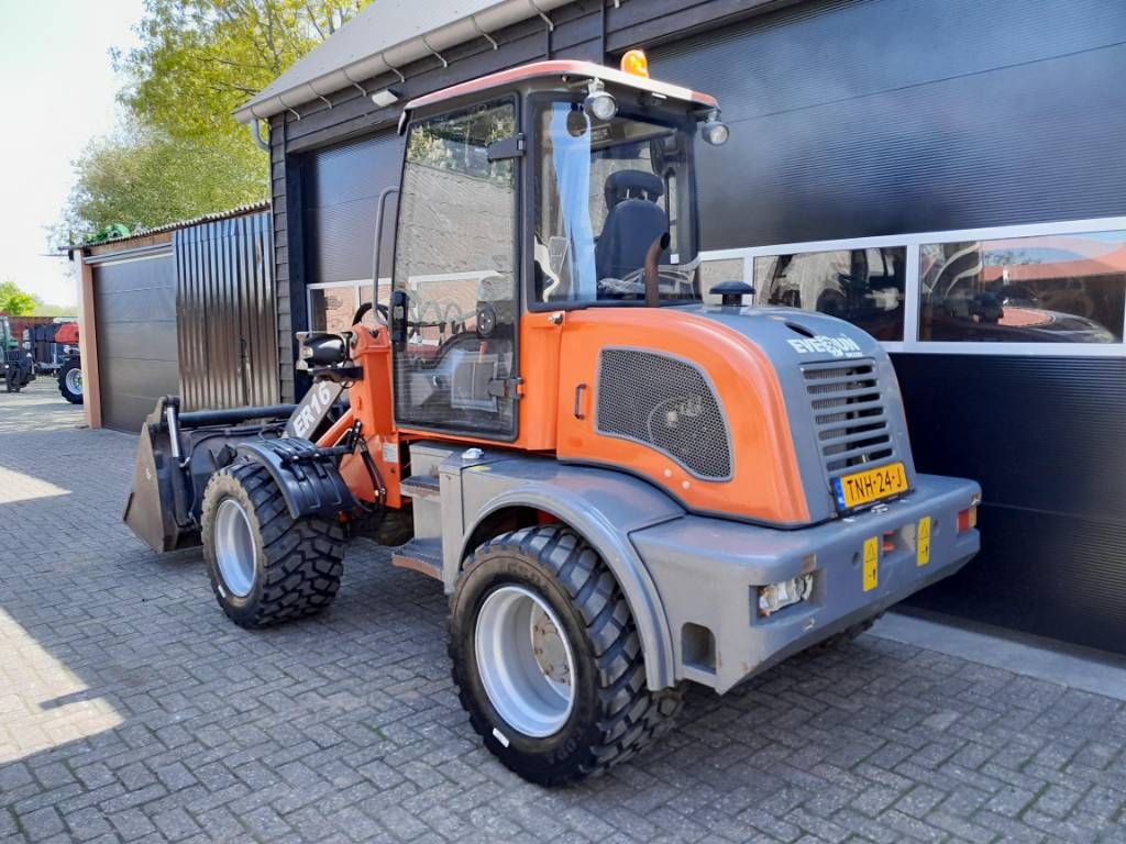 Everun ER 16 Shovel - Loader met pelikaanbak