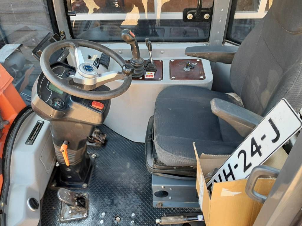 Everun ER 16 Shovel - Loader met pelikaanbak