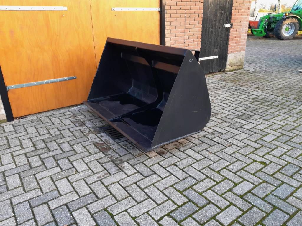 Schäffer overjarige puinbak volumebak grondbak minishovel