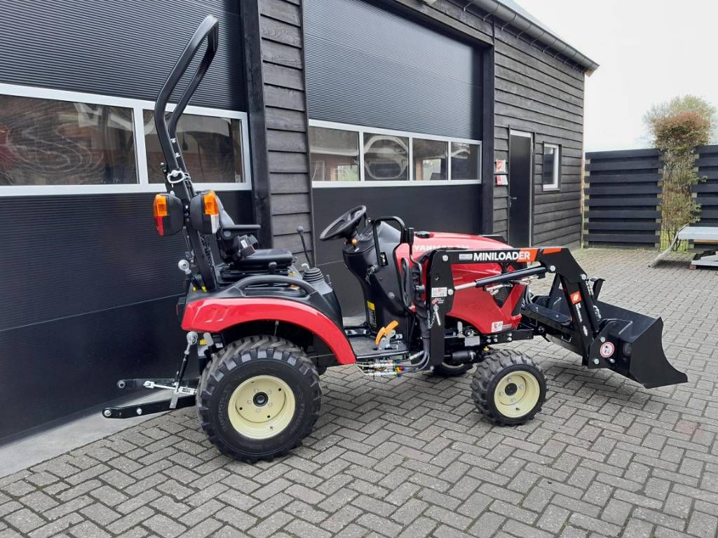 Yanmar SA 221 EENMALIGE actie met voorlader afneembaar
