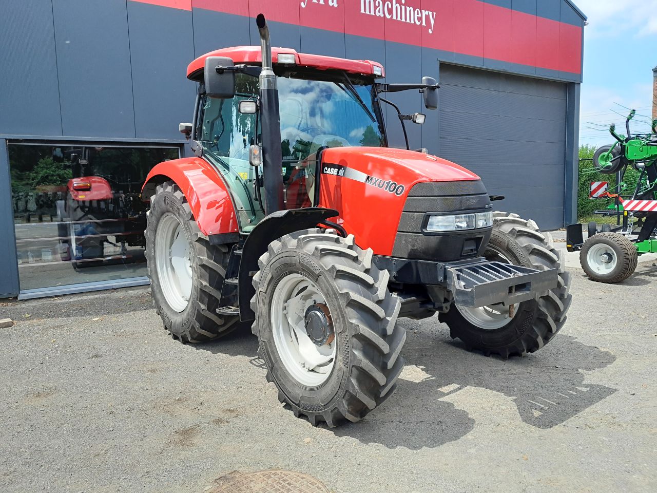 Case-IH MXU 100 (3089U)