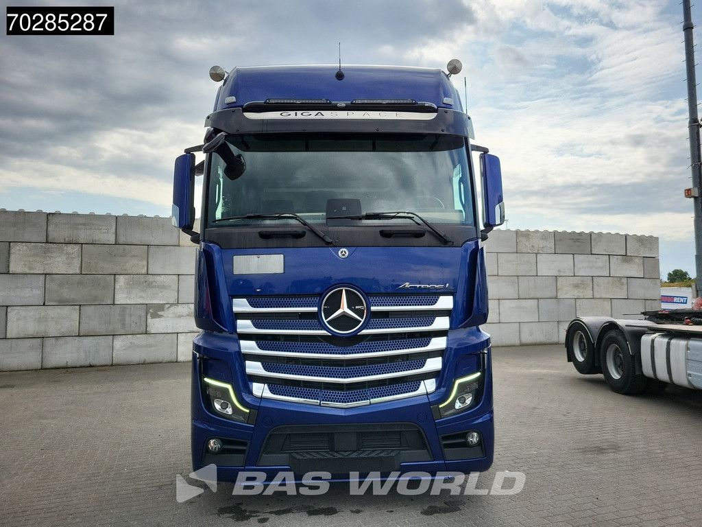 Mercedes Actros 1848 4X2 GigaSpace Full-Air Retarder Leder 2x Tanks Standklima
