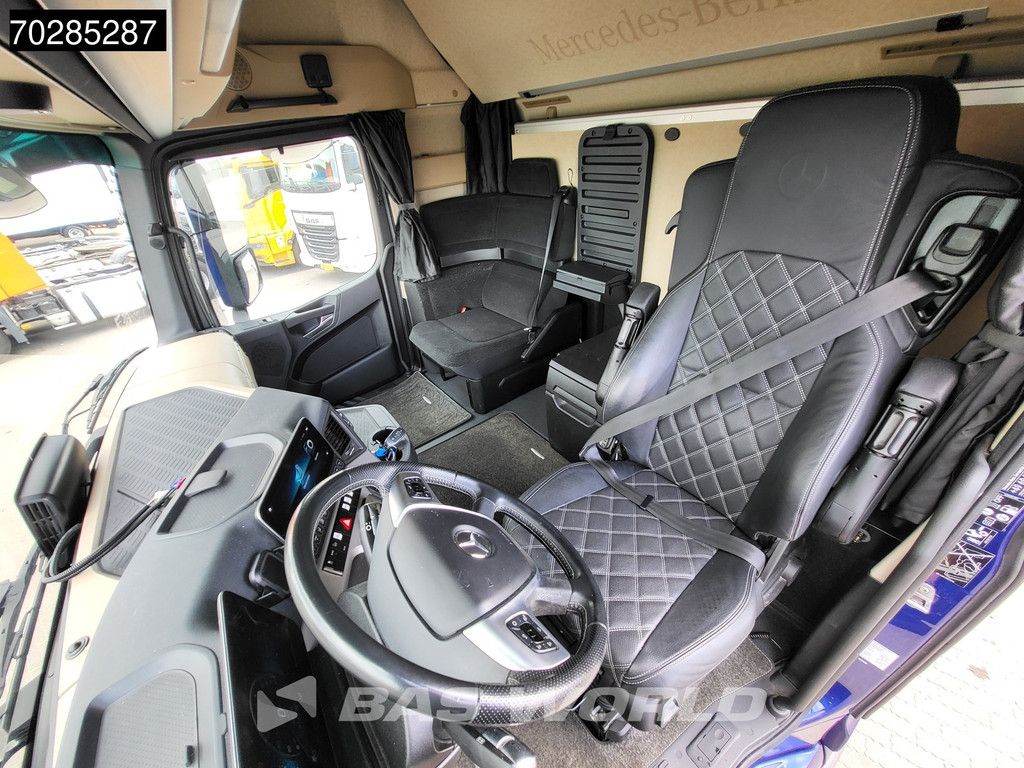 Mercedes Actros 1848 4X2 GigaSpace Full-Air Retarder Leder 2x Tanks Standklima