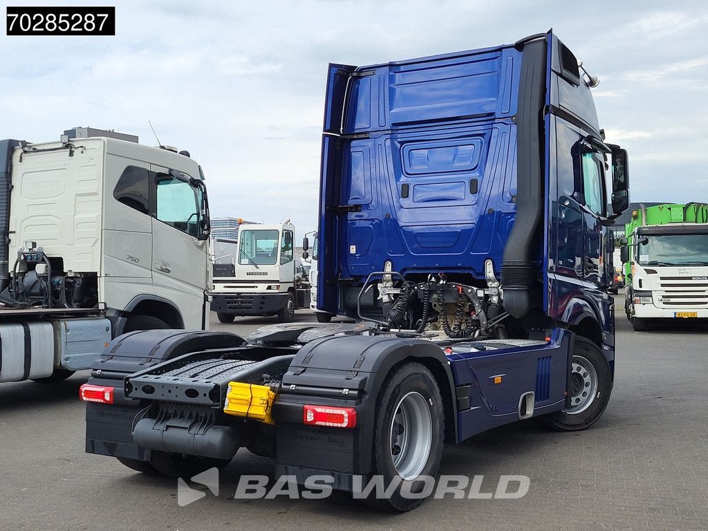 Mercedes Actros 1848 4X2 GigaSpace Full-Air Retarder Leder 2x Tanks Standklima