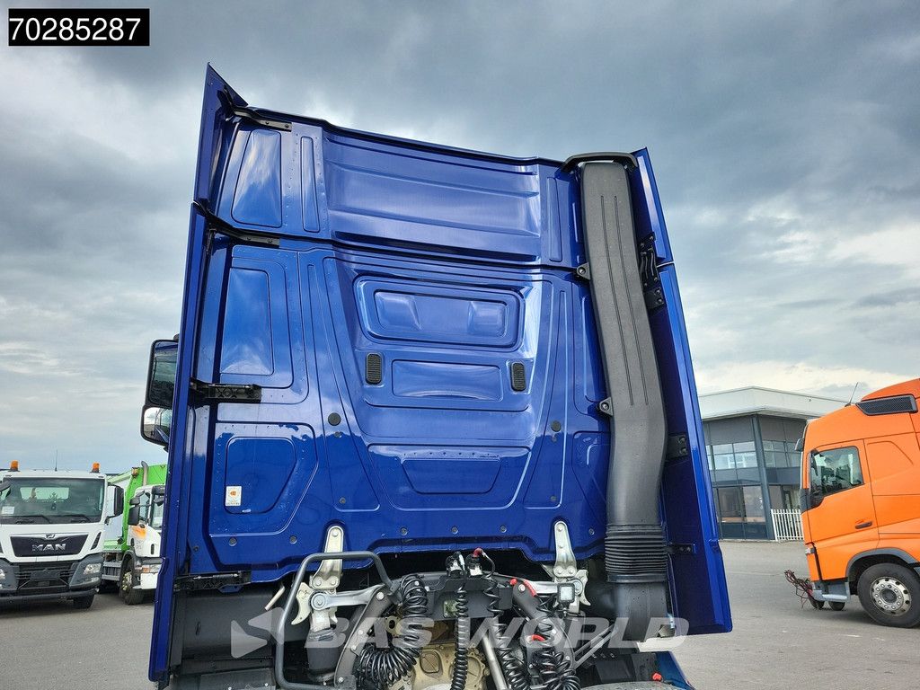 Mercedes Actros 1848 4X2 GigaSpace Full-Air Retarder Leder 2x Tanks Standklima