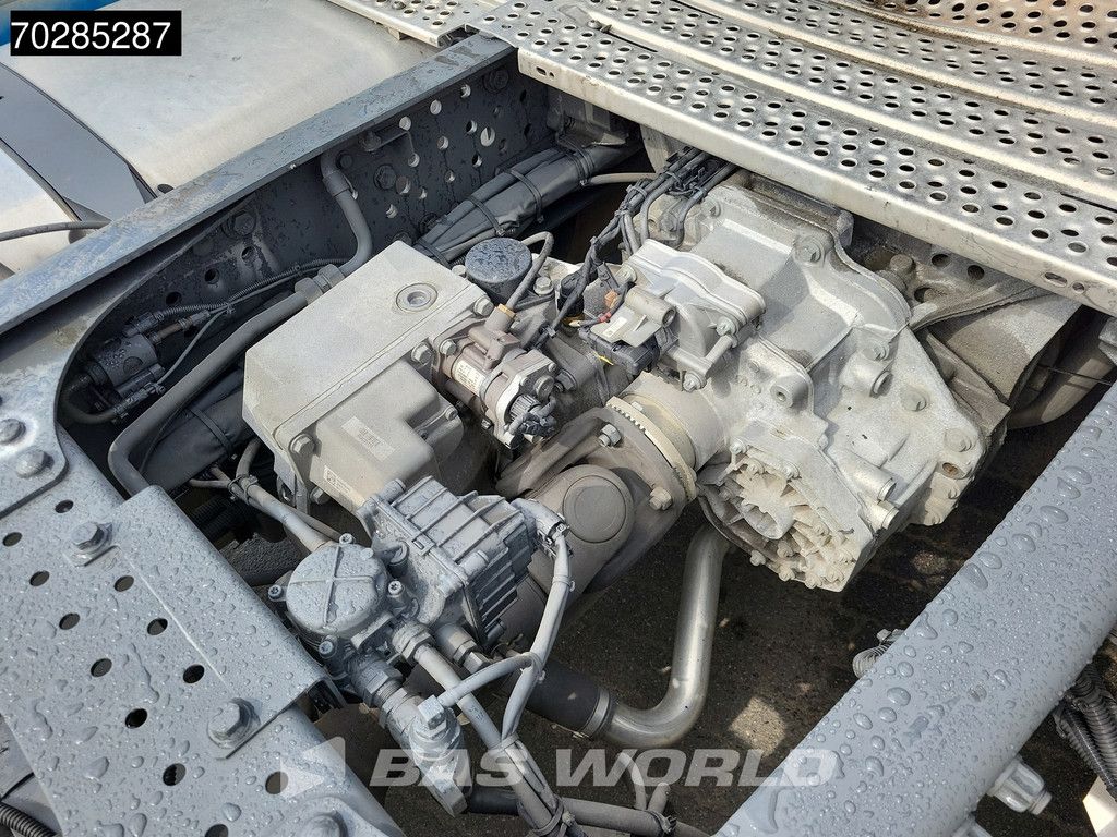 Mercedes Actros 1848 4X2 GigaSpace Full-Air Retarder Leder 2x Tanks Standklima