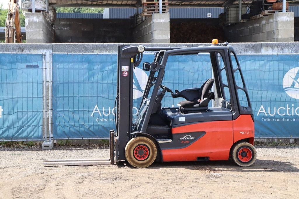Gabelstapler Linde E25L-01 Elektro 2500kg 5,0m 2015