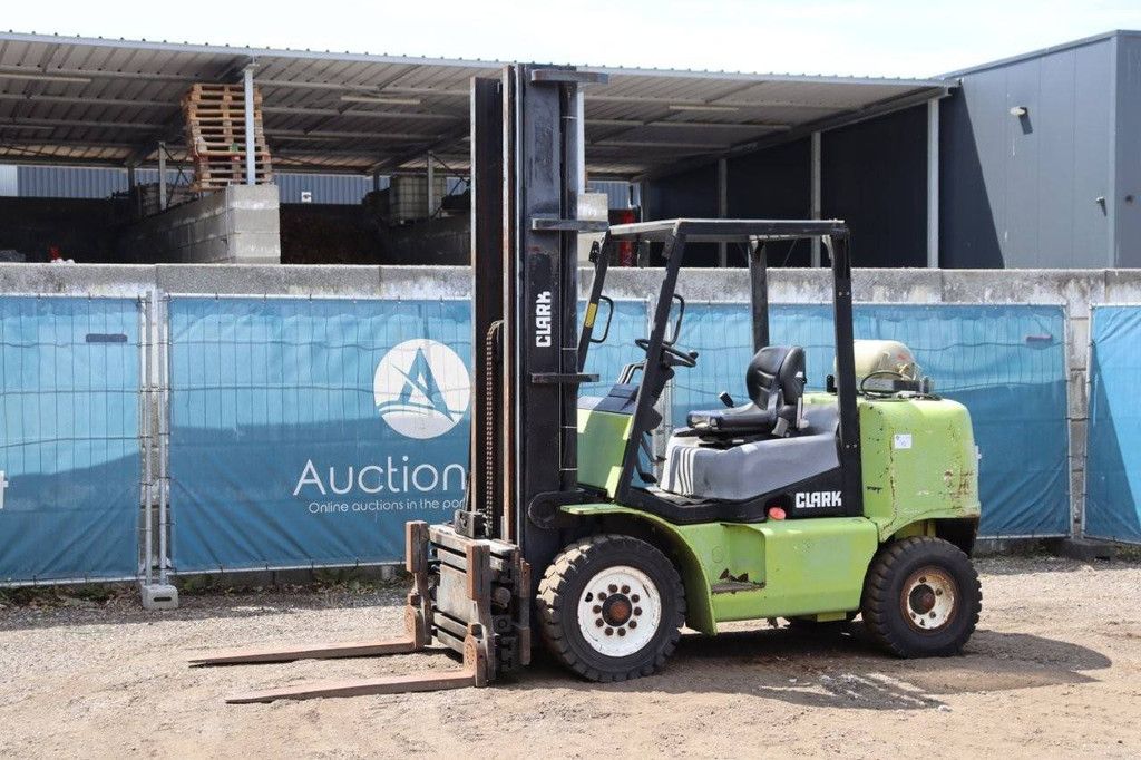 Forklift Clark CGP 45 LPG 4500kg 6.43m 2000
