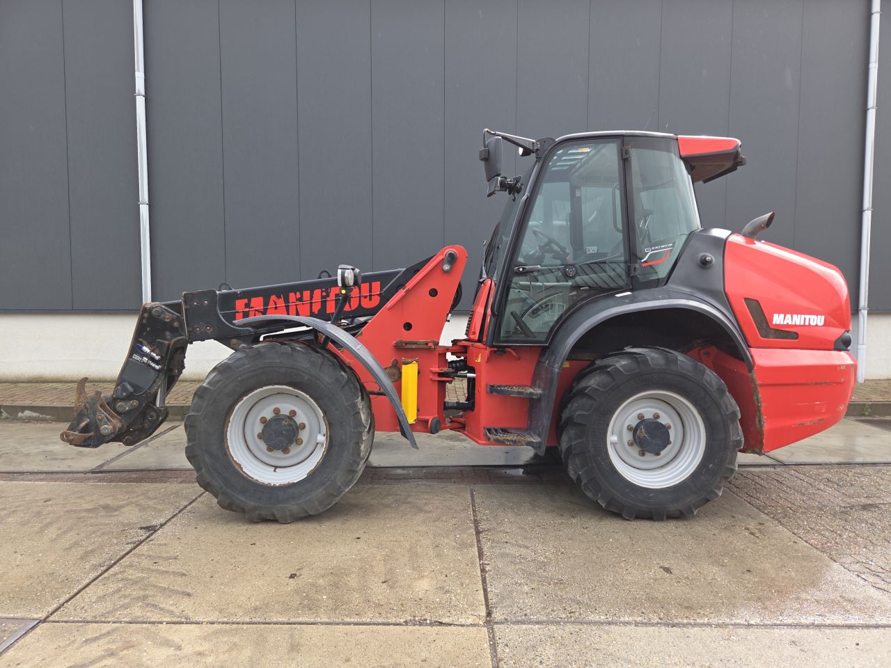 Manitou MLA-T 533-145V Plus Telescoop