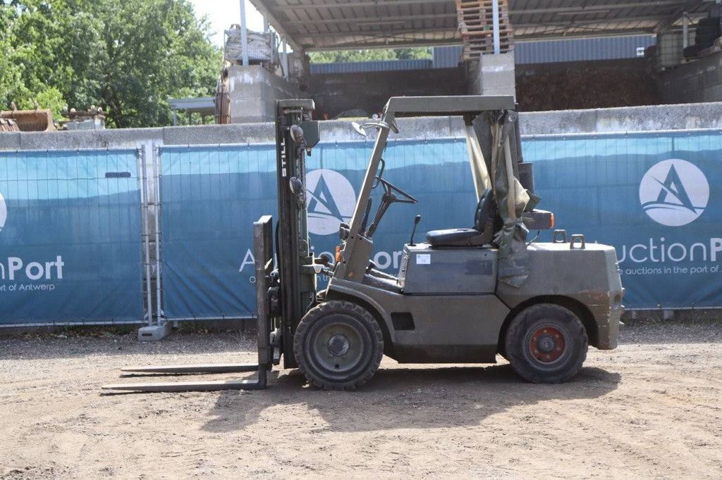 Rough-terrain forklift Still DFG 3/4106 Diesel 2720kg 4.0m 1986