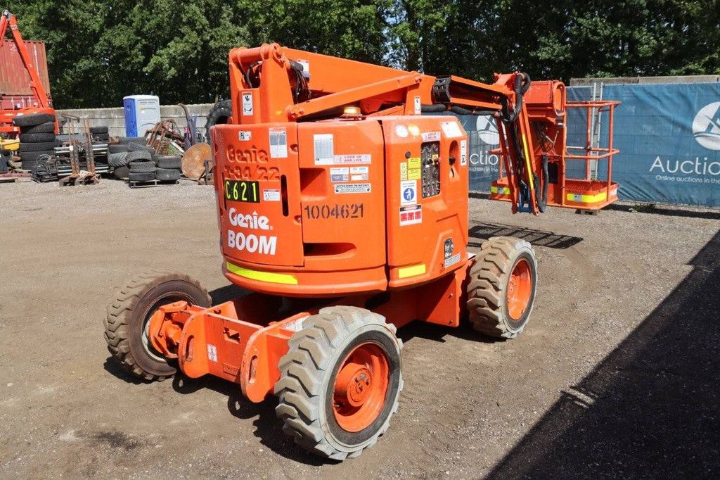 Articulating boom lift Genie Z-34/22 Diesel 2010