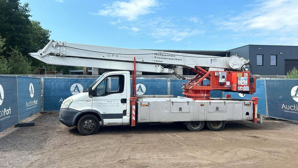Crane truck Veldhuizen P33-1 Diesel 2007