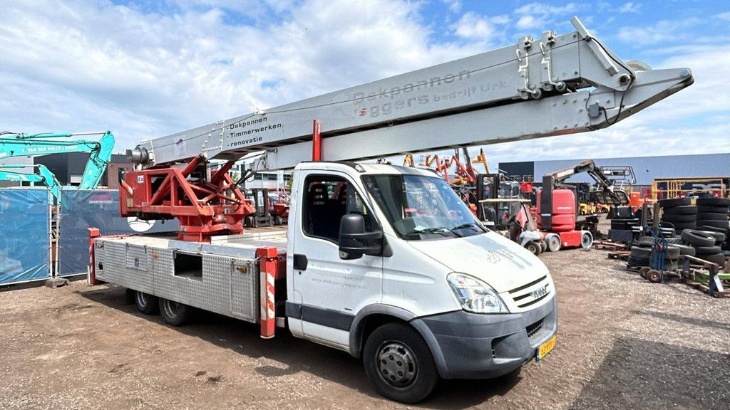Crane truck Veldhuizen P33-1 Diesel 2007