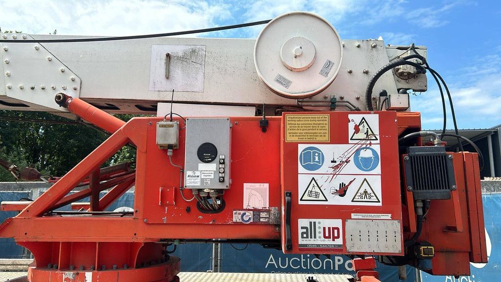 Crane truck Veldhuizen P33-1 Diesel 2007