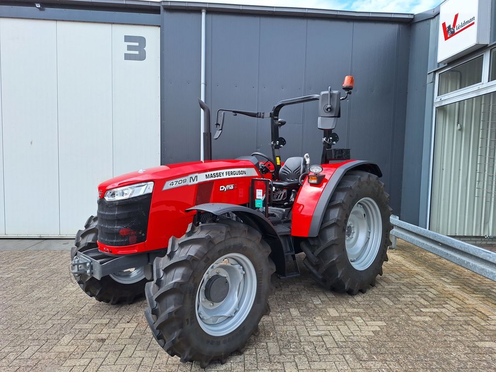 Massey Ferguson 4709-M DYNA-2