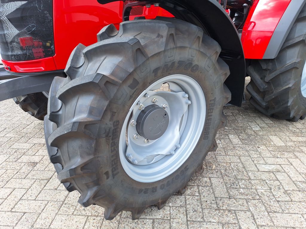 Massey Ferguson 4709-M DYNA-2