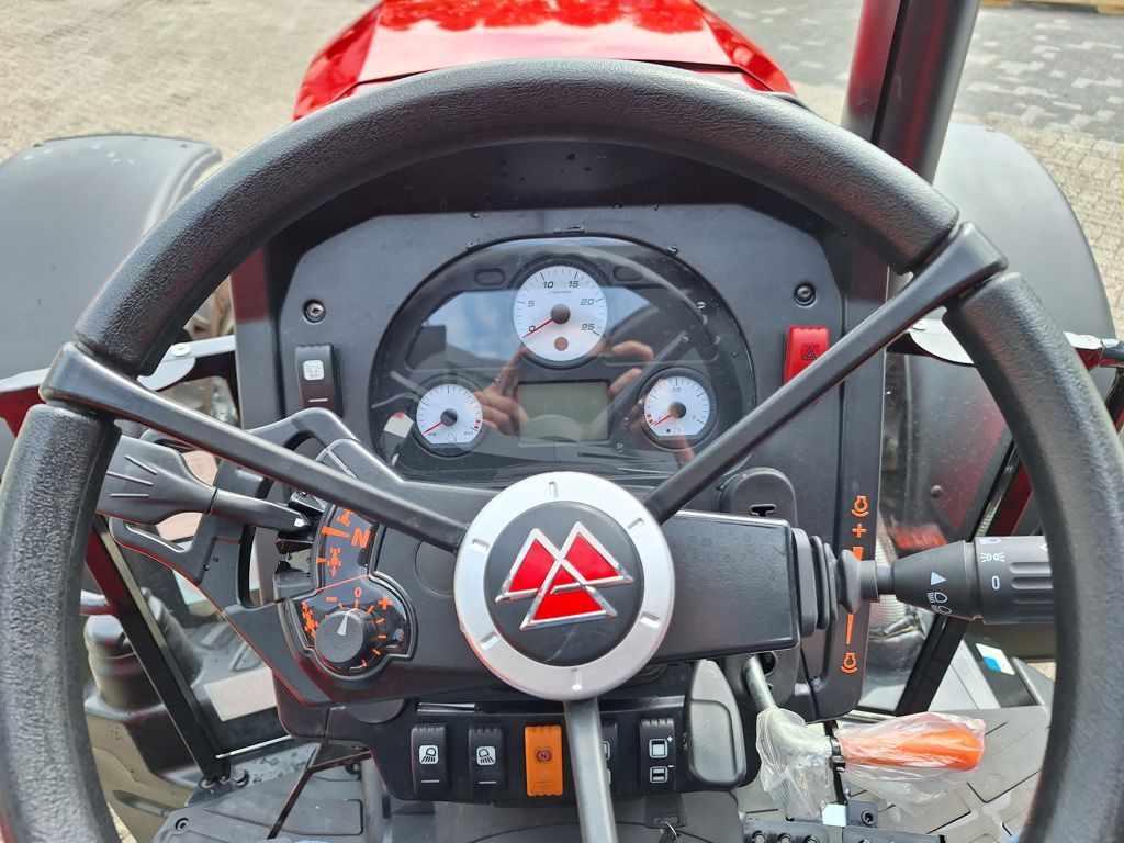 Massey Ferguson 4709-M DYNA-2