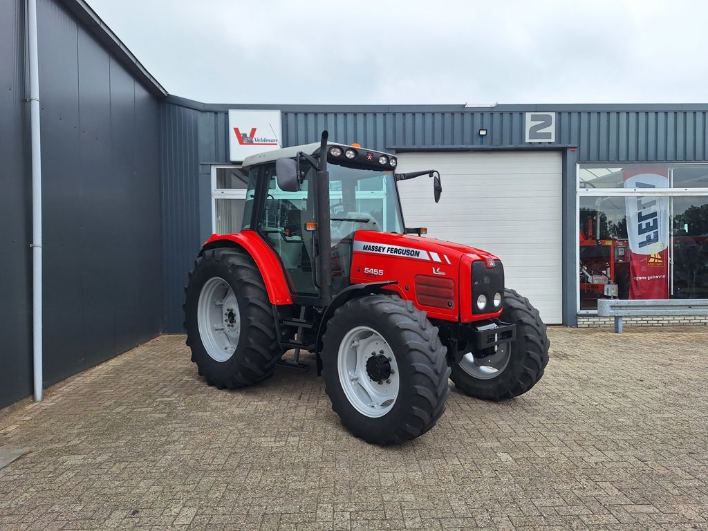 Massey Ferguson 5455 DYNA-4