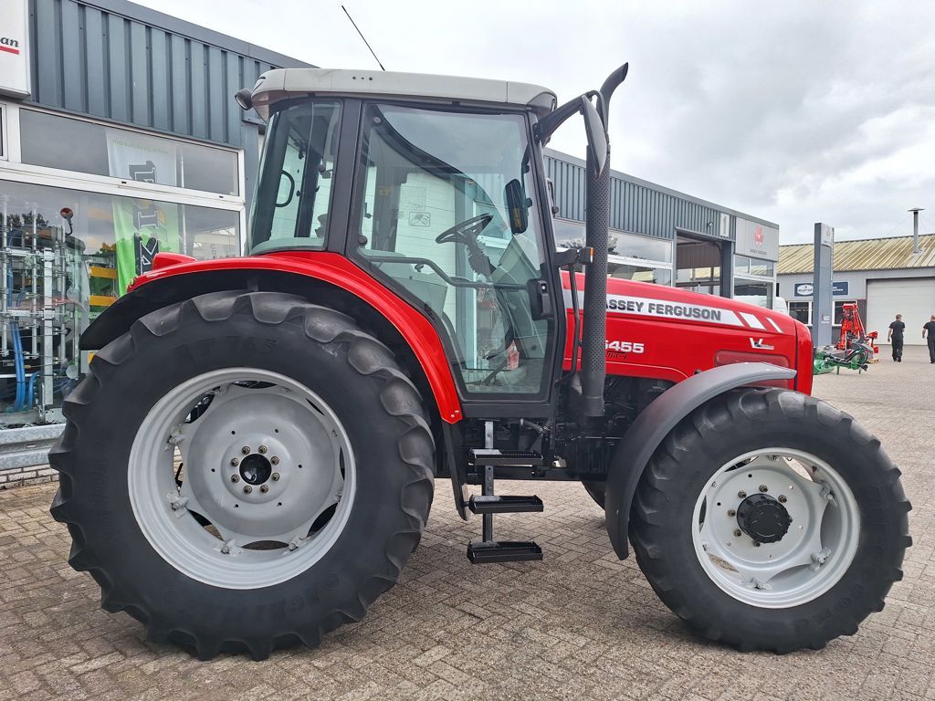 Massey Ferguson 5455 DYNA-4