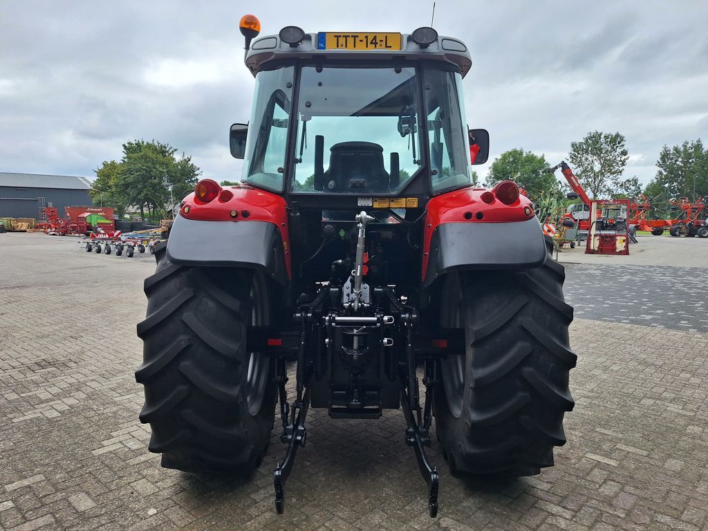 Massey Ferguson 5455 DYNA-4