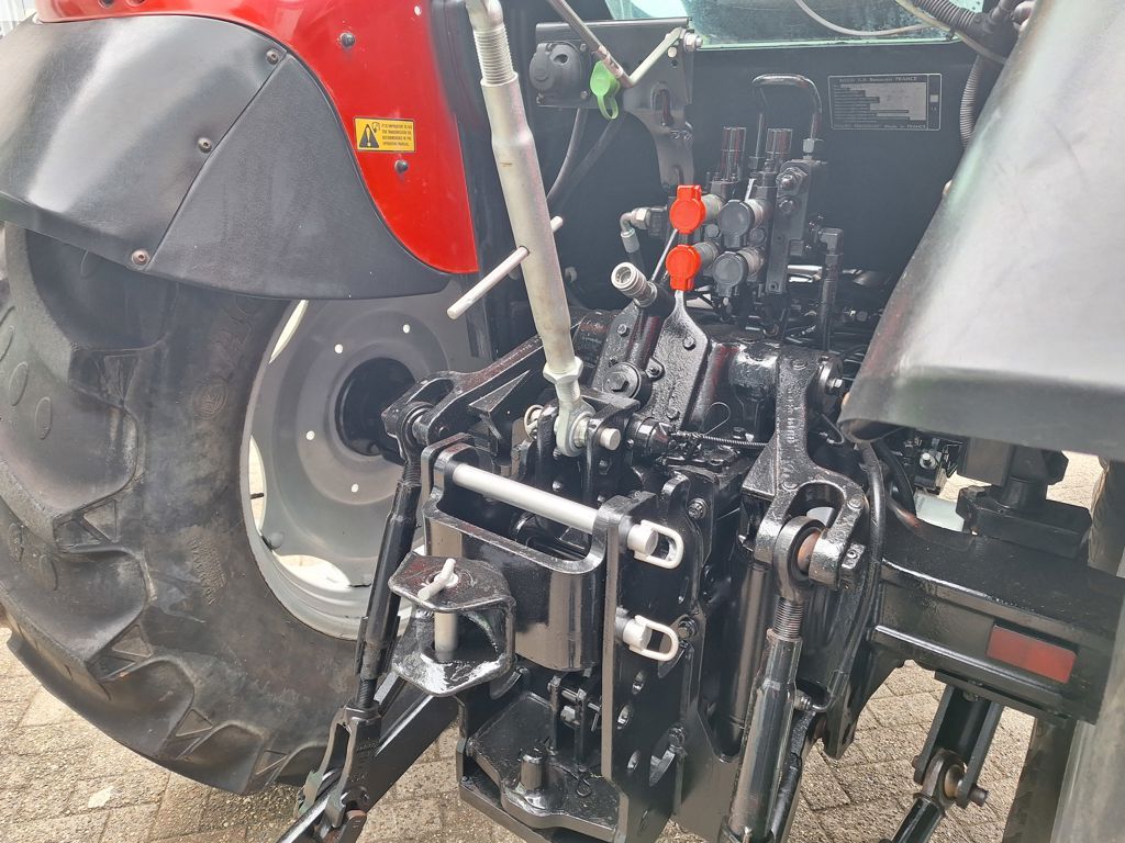 Massey Ferguson 5455 DYNA-4
