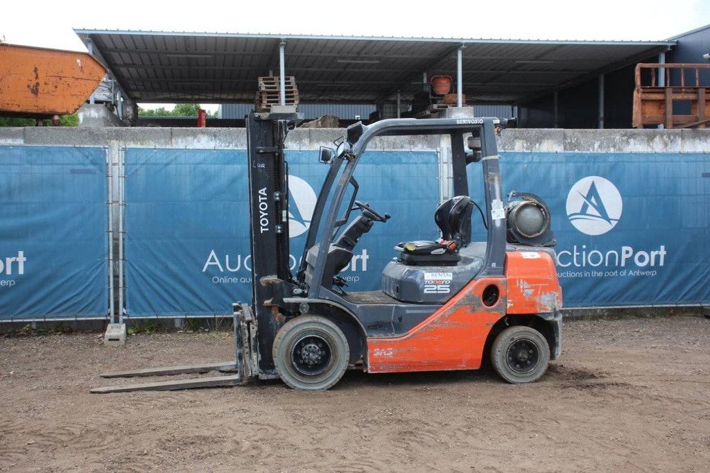 Gabelstapler Toyota 02-8FGF25 Treibgas 2500kg 4,7m 2019