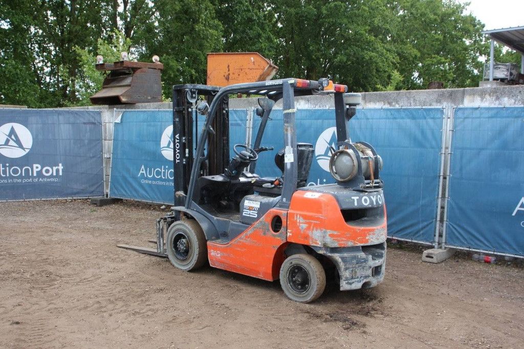 Gabelstapler Toyota 02-8FGF25 Treibgas 2500kg 4,7m 2019