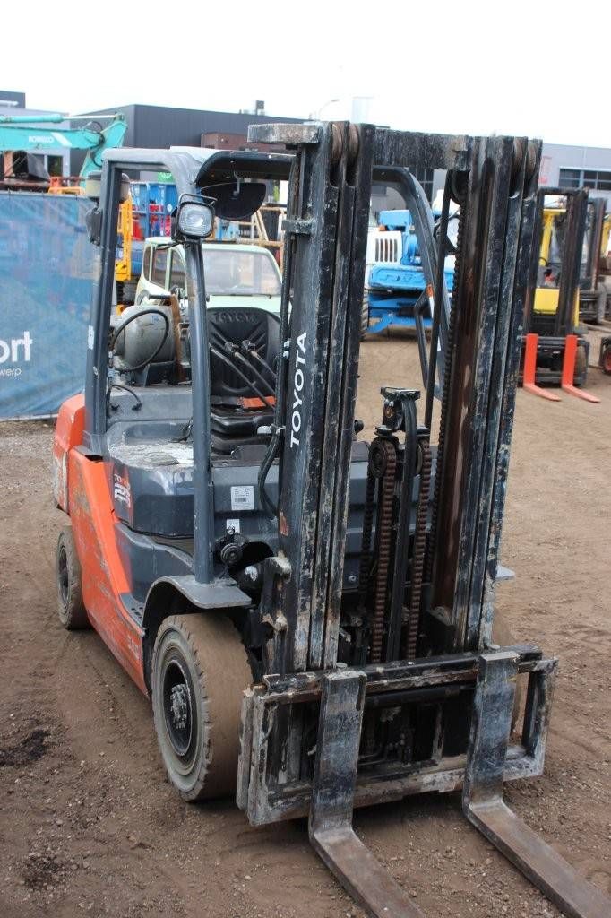 Gabelstapler Toyota 02-8FGF25 Treibgas 2500kg 4,7m 2019