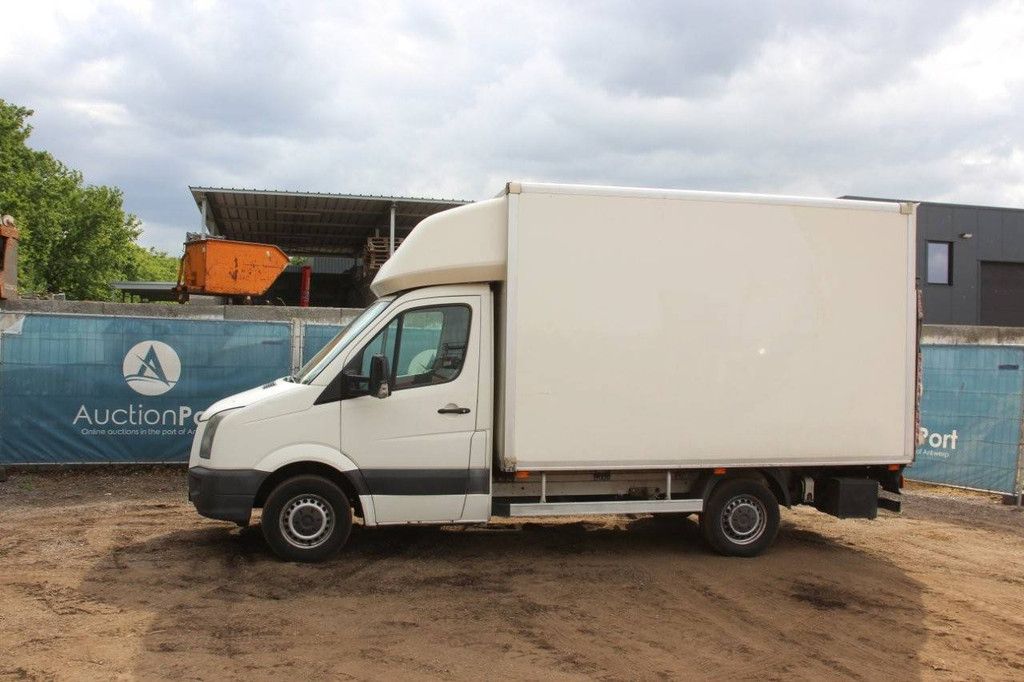 Box truck Volkswagen Crafter Diesel 2011
