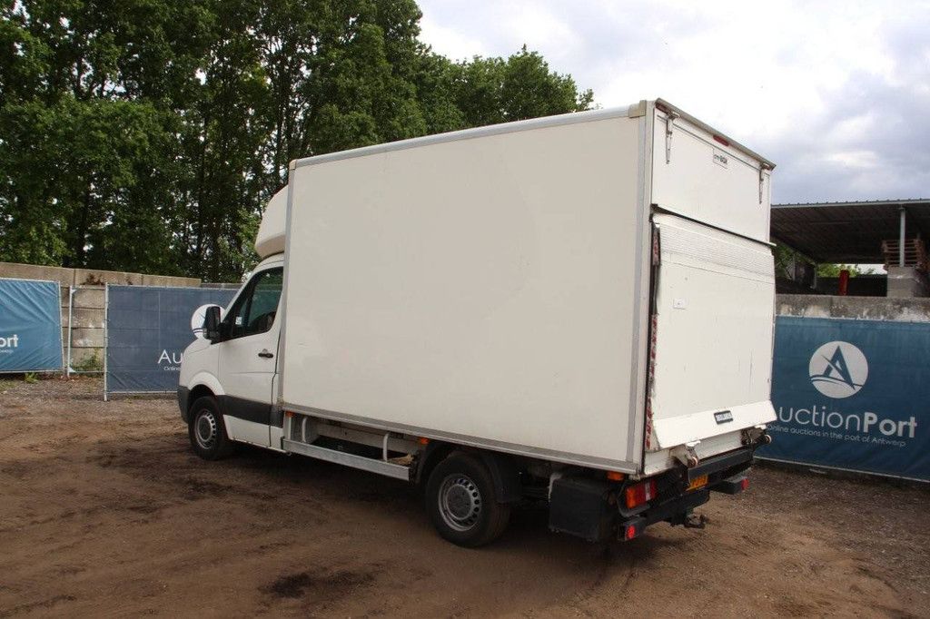 Box truck Volkswagen Crafter Diesel 2011