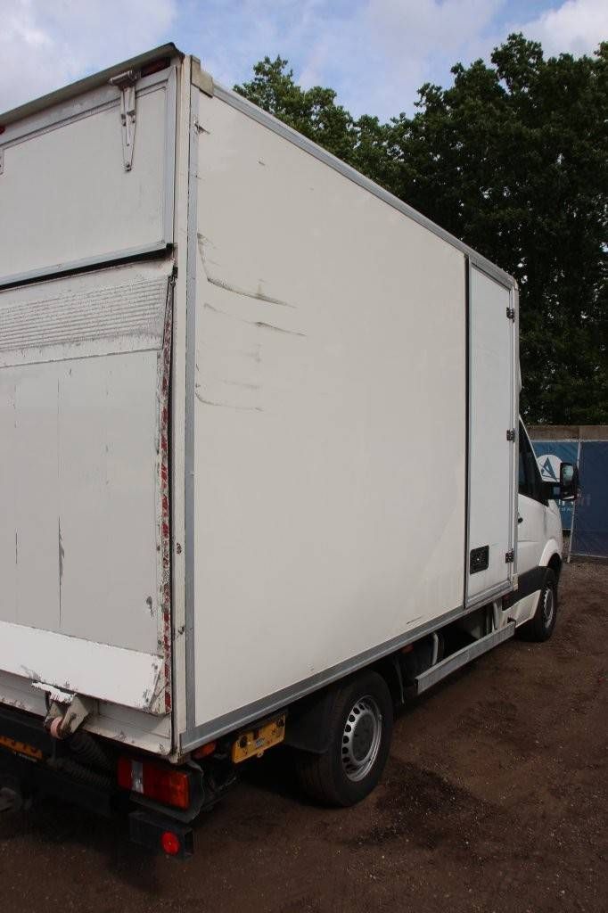 Box truck Volkswagen Crafter Diesel 2011