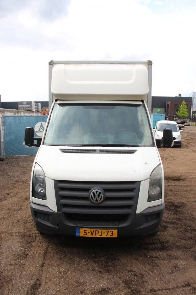 Box truck Volkswagen Crafter Diesel 2011