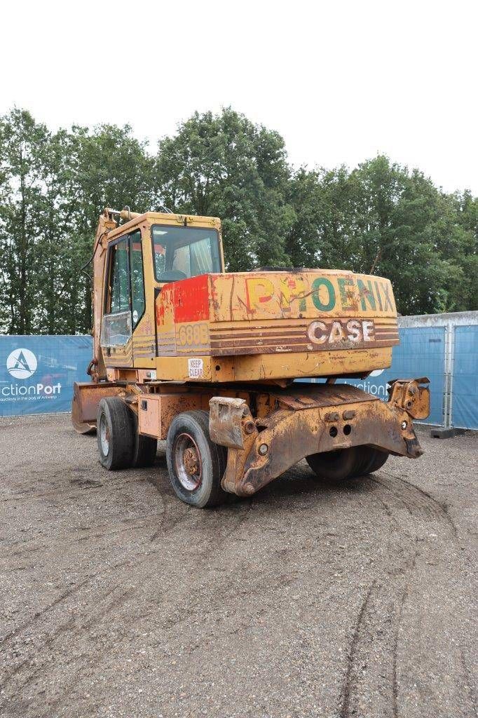 Case 688B-P Dieselbagger mit 88 PS