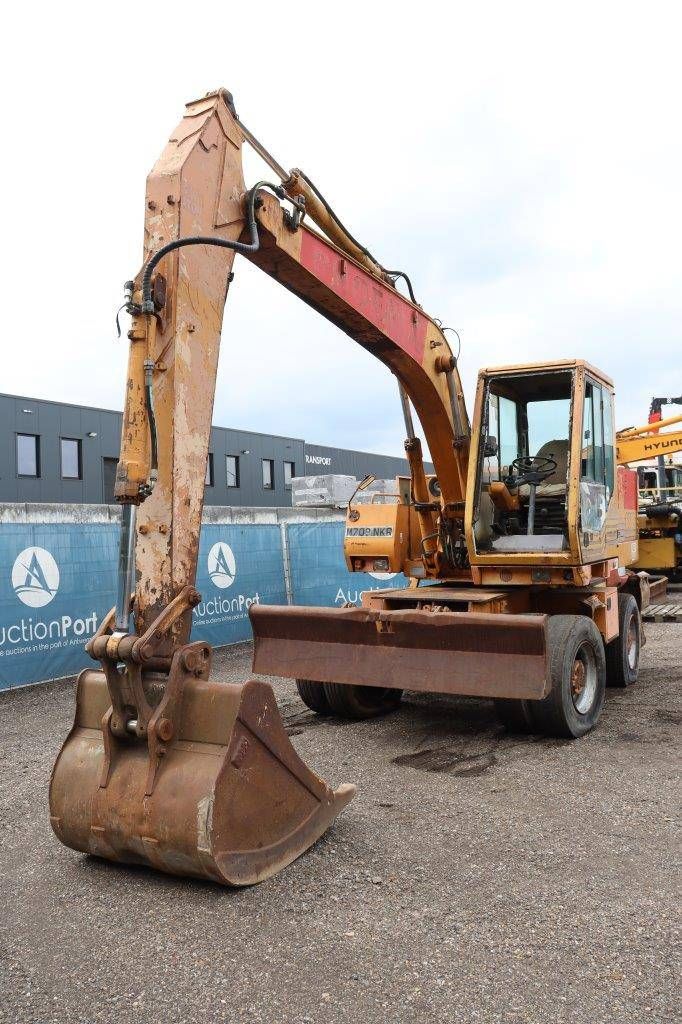 Case 688B-P Dieselbagger mit 88 PS