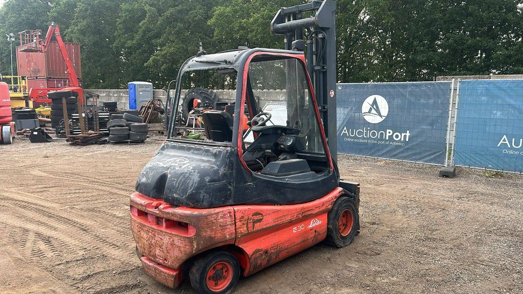 Heftruck Linde E30-02 Elektrisch 3000kg 4.5m 2000