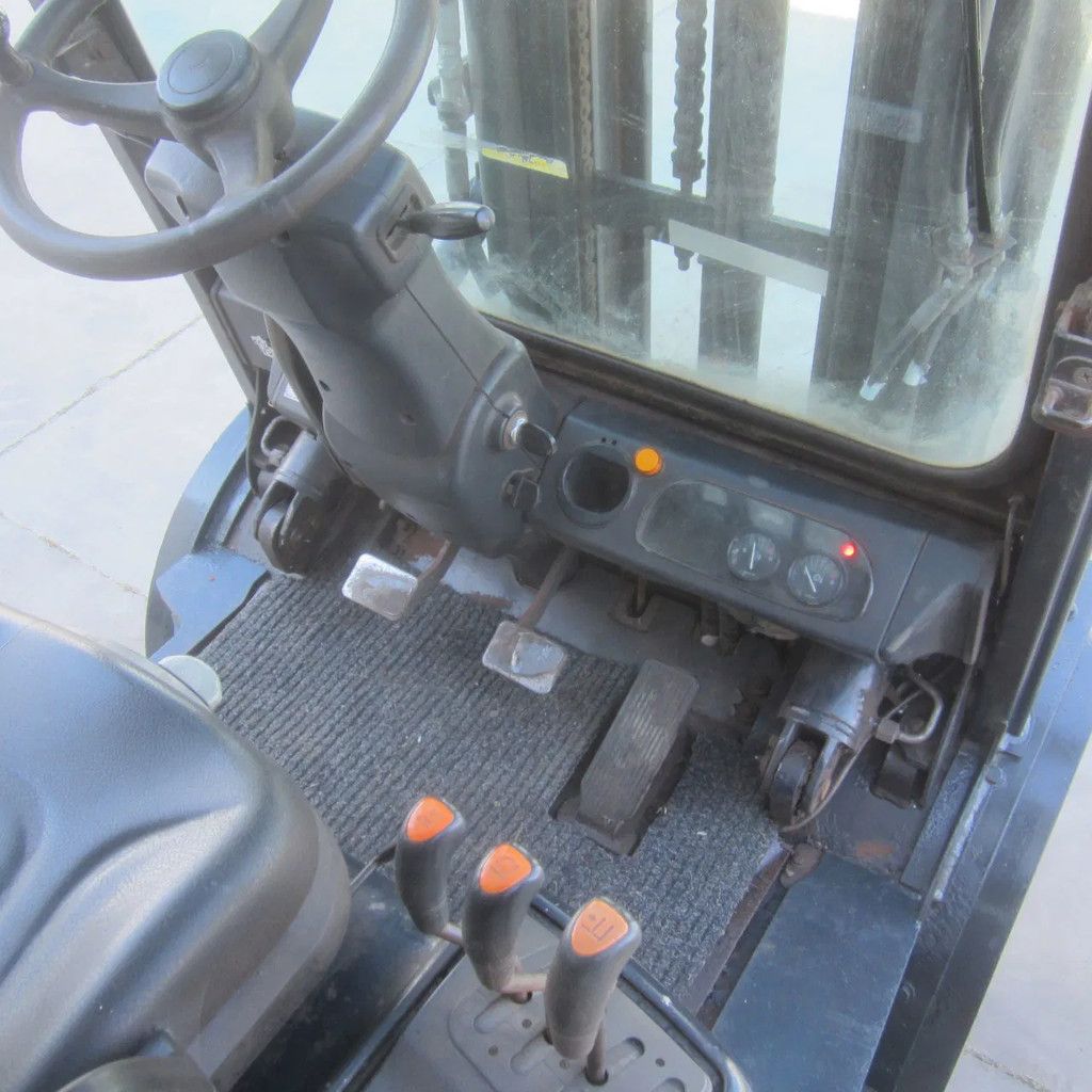 Doosan G35C-5, LPG, Triplomast, Side shift, met kenteken.