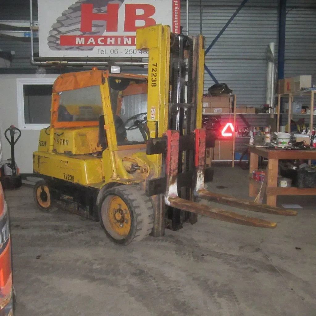 Hyster 7 Tonner. LPG-gas, duplomast.