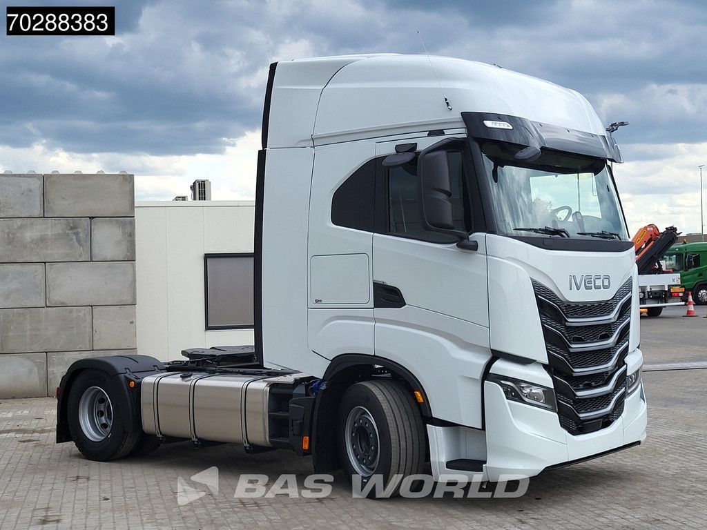 Iveco S-Way 580 4X2 2x Tanks ACC Standklima