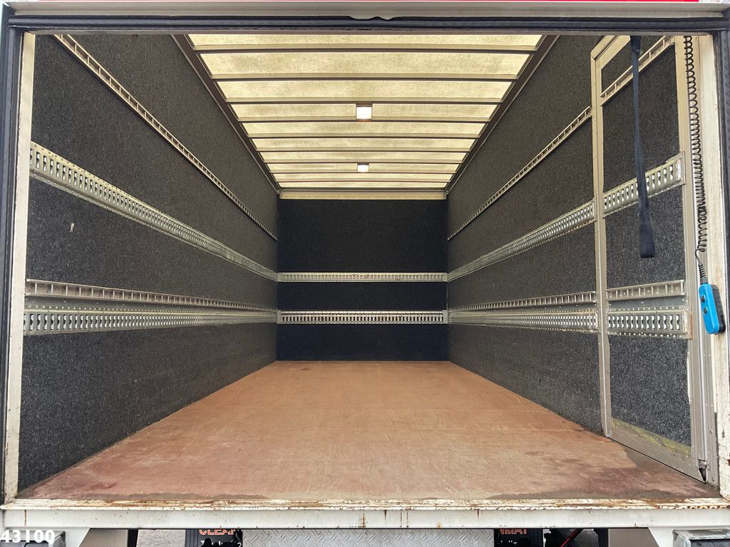 DAF FA LF 210 Euro 6 with DHollandia taillift
