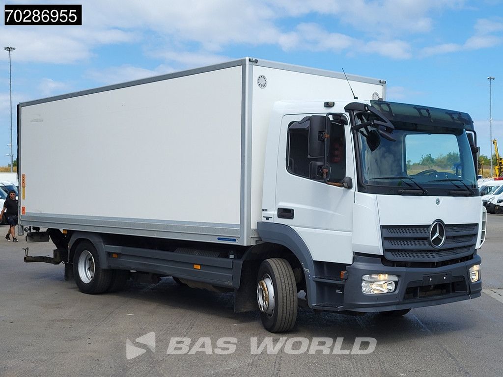 Mercedes Atego Atego 1223 4X2 12tonner 2000kg Ladebordwand Full air suspension Automatic Euro 6