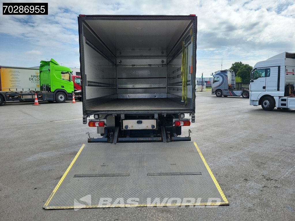 Mercedes Atego Atego 1223 4X2 12tonner 2000kg Ladebordwand Full air suspension Automatic Euro 6