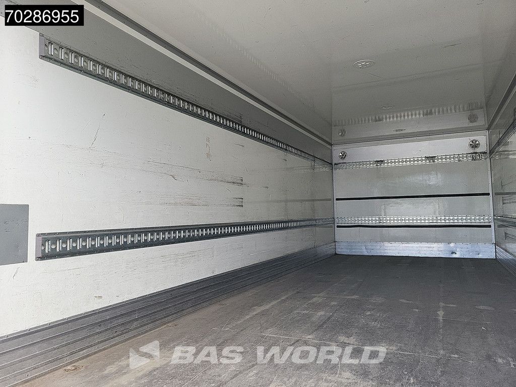 Mercedes Atego Atego 1223 4X2 12tonner 2000kg Ladebordwand Full air suspension Automatic Euro 6