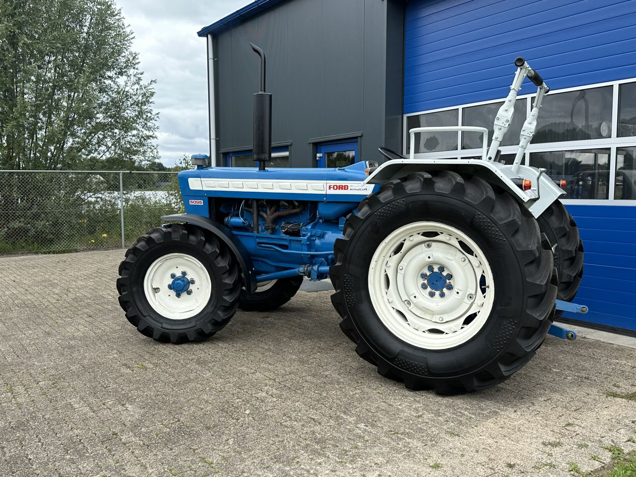 FORD SUPER MAJOR 5095 4x4